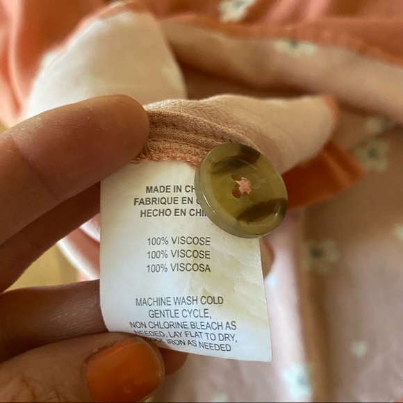 O’Neill • ‘Libby’ Pink Floral Mini Skirt with Buttons - Picture 6 of 10